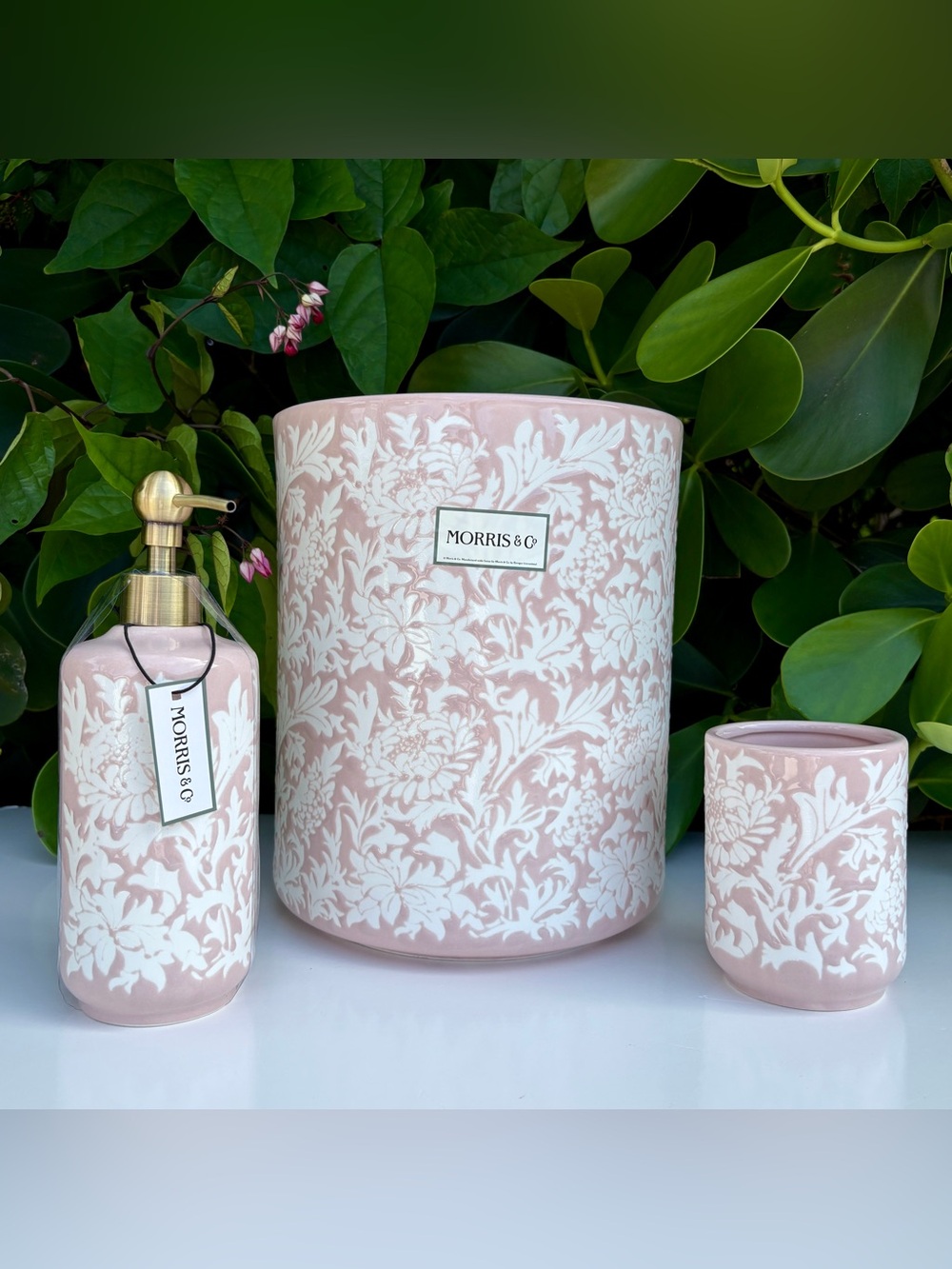 Morris & Co Pink Chrysanthemum Ceramic Bath Set Waste Bin Soap Dispenser Tumbler
